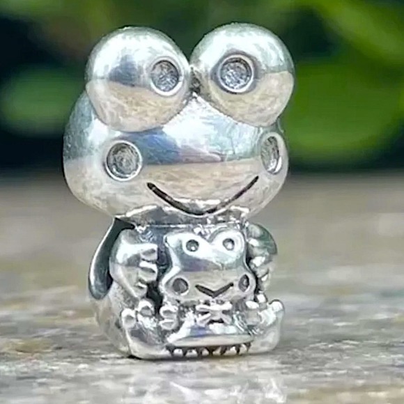 Hello Kitty & Friends Sterling Silver Charm - Picture 2 of 3